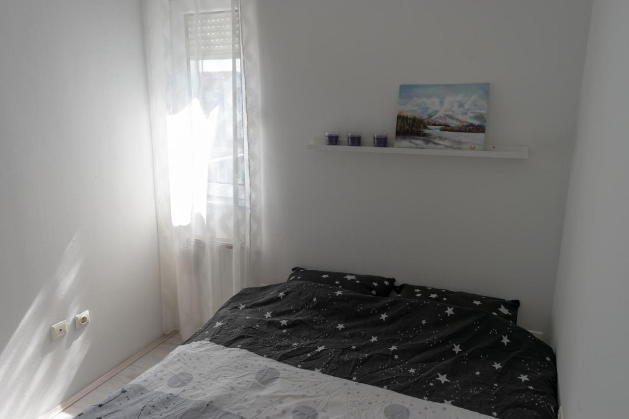 Stan Na Dan 021 Apartment Novi Sad Luaran gambar
