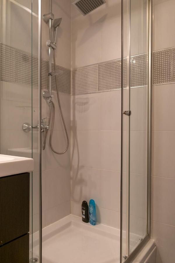 Stan Na Dan 021 Apartment Novi Sad Luaran gambar