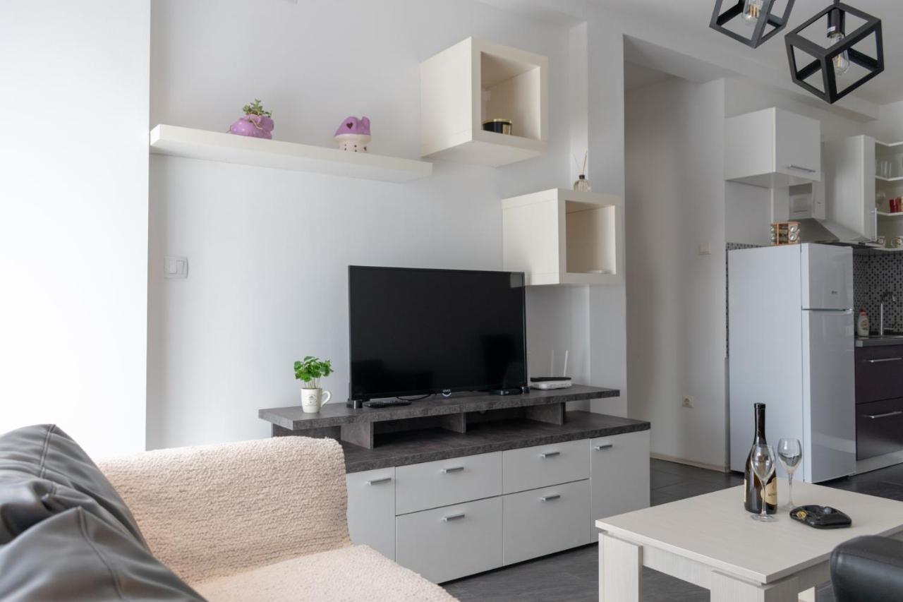 Stan Na Dan 021 Apartment Novi Sad Luaran gambar